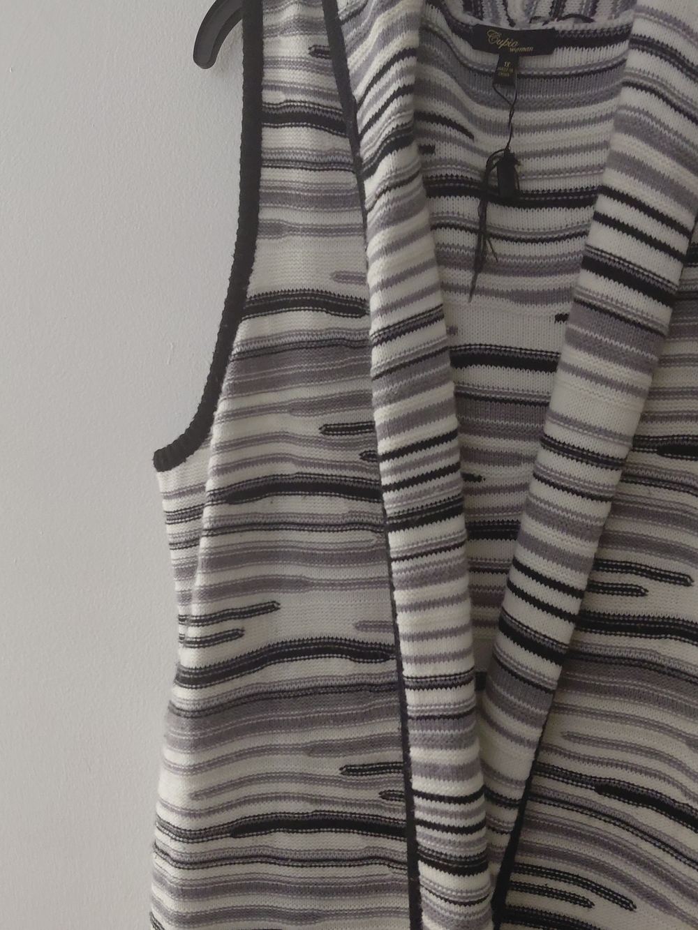 Cupio Women's Striped Cardigan Vest in Gray & White